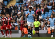 关于曼城中场球员可能因伤错过重要联赛的信息