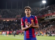 包含皇家马德里迎来低迷期，巴萨劲敌争夺西甲霸权的词条